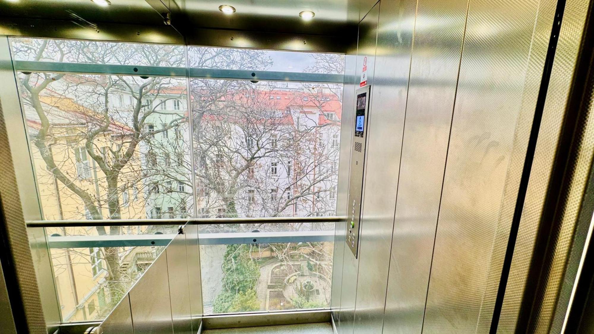 Loft Jecna 43, * Prague
